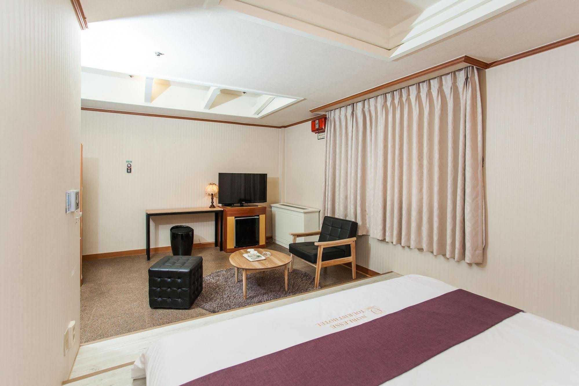 Hotel Noblesse Szöul Kültér fotó