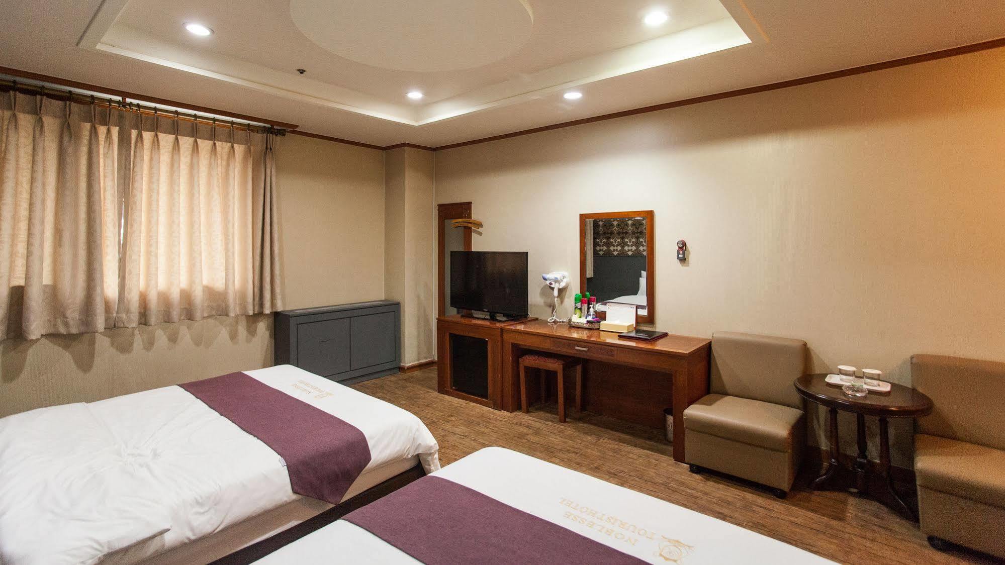Hotel Noblesse Szöul Kültér fotó